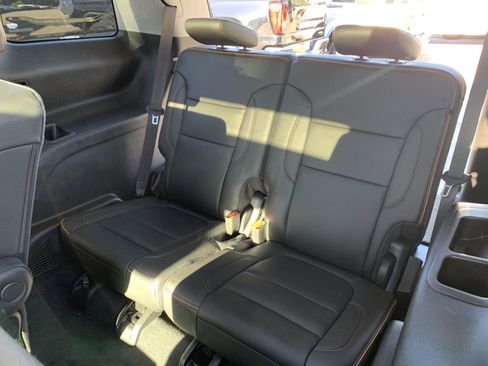 Used 2023 GMC Acadia AT4 w/ Technology Package image 30