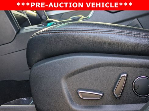Used 2017 Ford Explorer XLT w/ Equipment Group 202A FWD image 25