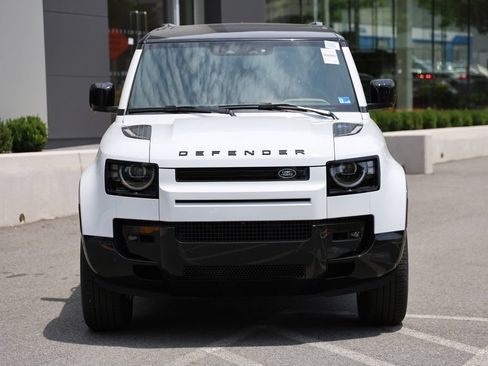New 2026 Land Rover Defender 130 X-Dynamic SE AWD/4WD image 5