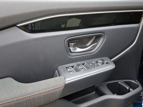 New 2025 Honda Pilot Sport image 8