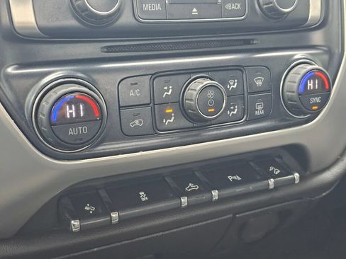 Used 2018 GMC Sierra 3500 SLE w/ SLE Fleet Preferred Package AWD/4WD image 28