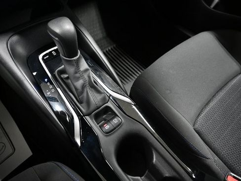 Used 2022 Toyota Corolla SE image 19