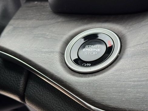 Certified 2024 Jeep Grand Cherokee L Overland w/ Advanced Protech Group III image 20