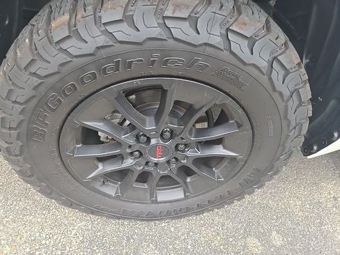 Used 2024 Toyota Tundra Limited w/ TRD Off-Road Package AWD/4WD image 16