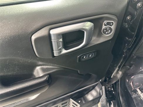 Certified 2023 Jeep Gladiator Sport image 20