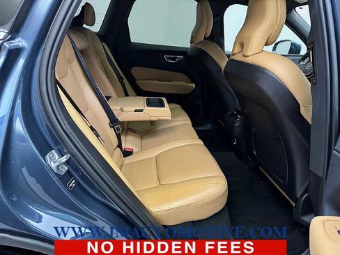 Used 2019 Volvo XC60 T5 Inscription w/ Protection Package image 18