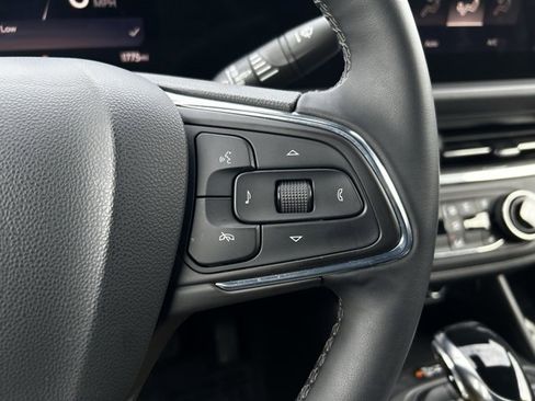 Used 2025 Buick Envista Preferred w/ Convenience I Package image 18