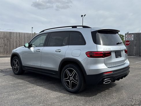 Certified 2025 Mercedes-Benz GLB 250 GLB 250 image 3