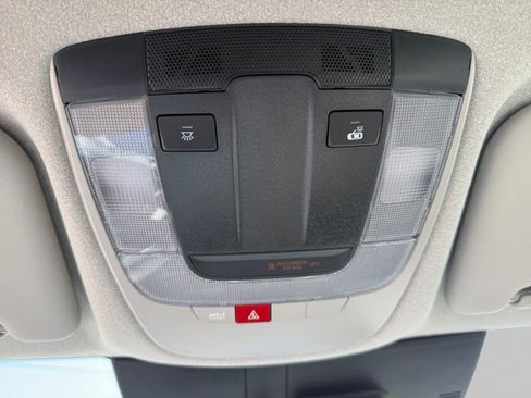 New 2026 Kia Niro EX FWD image 18