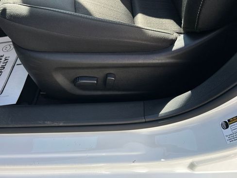 Used 2025 Nissan Altima 2.5 SV FWD image 11