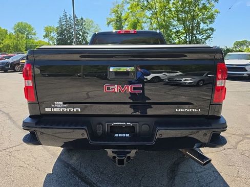 Used 2019 GMC Sierra 2500 Denali AWD/4WD image 6