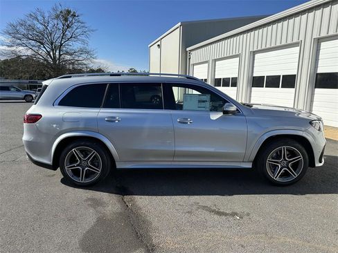 New 2025 Mercedes-Benz GLS 450 4MATIC image 8