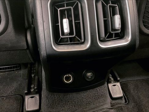 Used 2022 Kia Sorento LX image 31