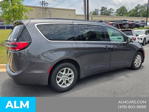 Used 2022 Chrysler Pacifica Touring-L FWD image 15