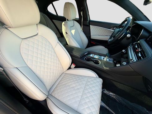 Used 2024 Genesis G70 3.3T Advanced w/ Sport Prestige Package image 15