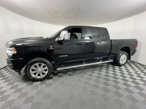Used 2024 RAM 2500 Laramie w/ Sport Appearance Package image 19