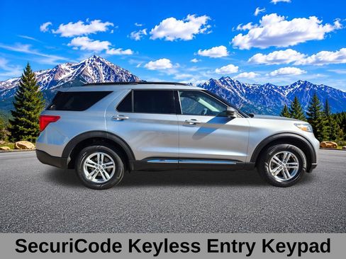 Certified 2023 Ford Explorer XLT w/ Equipment Group 202A AWD/4WD image 3