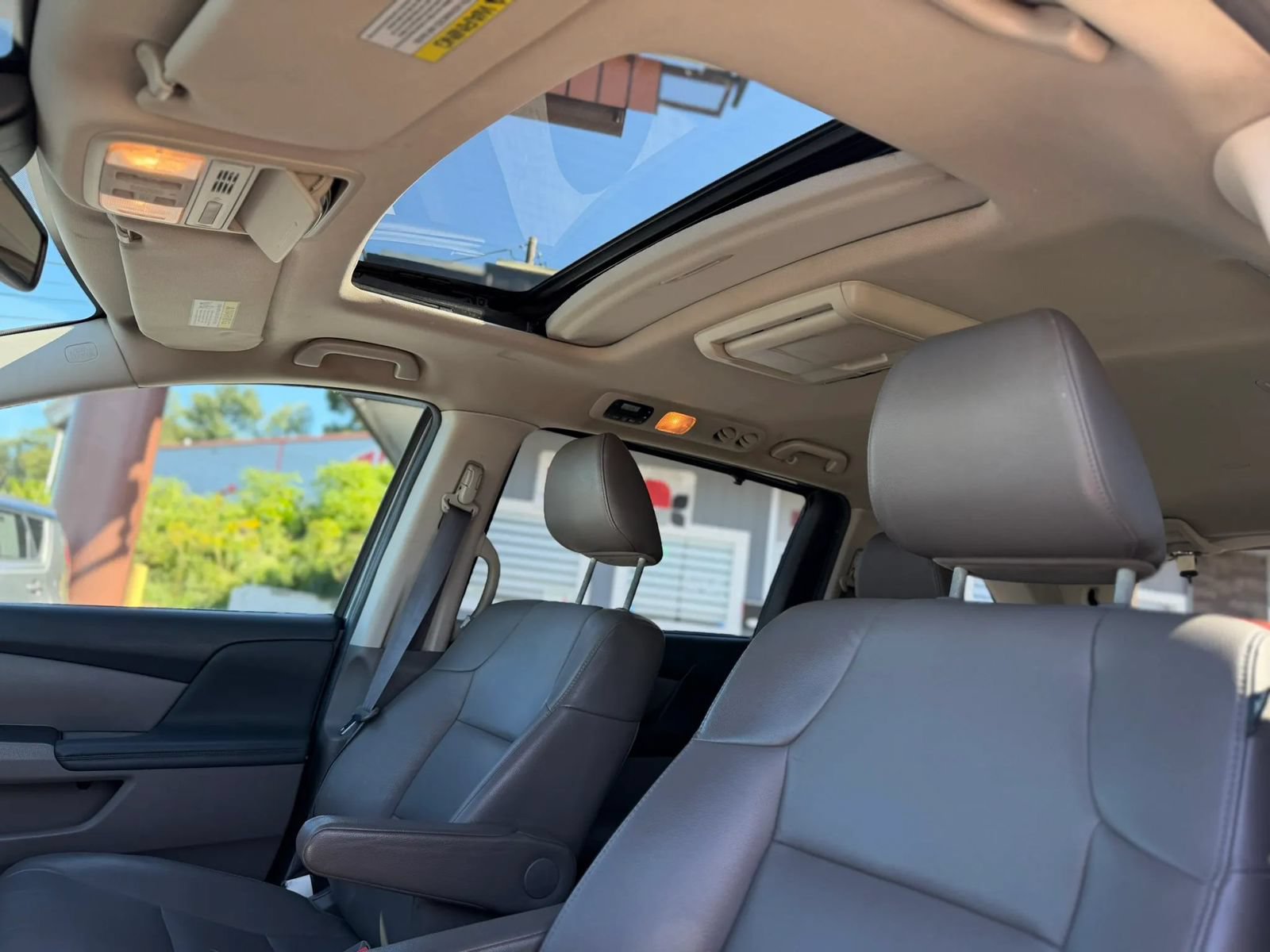 Used 2014 Honda Odyssey EX-L image 17
