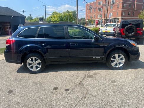 Used 2014 Subaru Outback 2.5i Premium AWD/4WD image 6