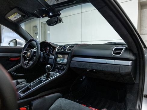 Used 2016 Porsche Cayman GT4 image 30