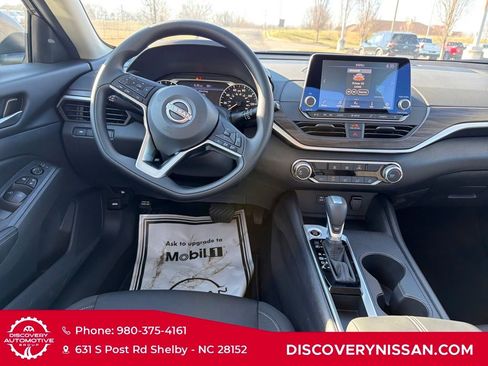 New 2025 Nissan Altima 2.5 SV image 32