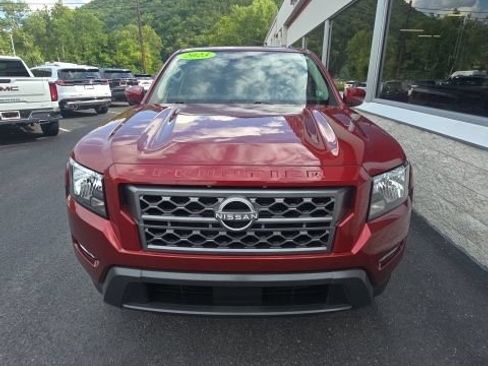 Used 2023 Nissan Frontier SV w/ Technology Package AWD/4WD image 2