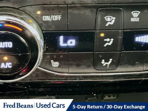 Used 2025 Chevrolet Trax LT w/ Driver Confidence Package FWD image 26