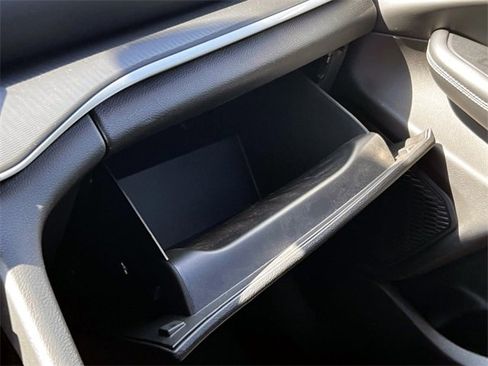 Used 2023 Jeep Grand Cherokee Altitude image 12