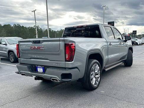 Used 2025 GMC Sierra 1500 Denali image 7