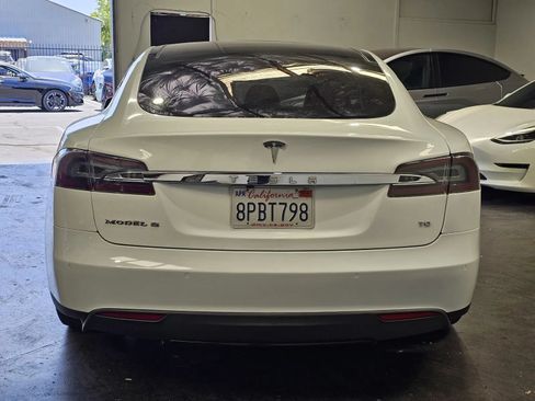 Used 2016 Tesla Model S 70 RWD image 3