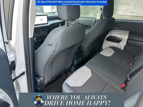 New 2026 Ford Maverick XLT image 25