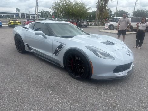 Used 2019 Chevrolet Corvette Grand Sport w/ Carbon Flash Badge Package RWD image 3