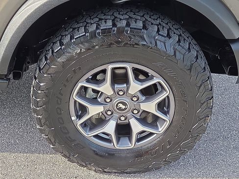 Used 2025 Ford Bronco Badlands AWD/4WD image 7