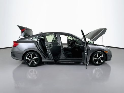 Used 2018 Honda Civic Touring image 24