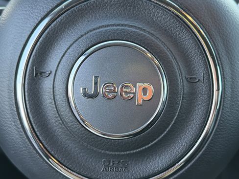 Used 2020 Jeep Compass Latitude w/ Safety & Security Group image 23