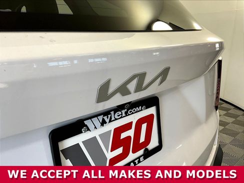 Certified 2024 Kia Sorento S w/ Panoramic Sunroof Package FWD image 24