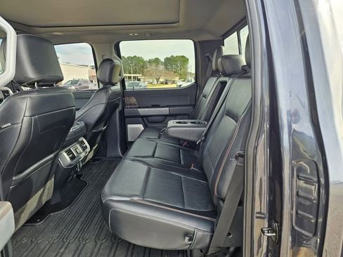 Used 2022 Ford F150 Lariat w/ Equipment Group 502A High image 17