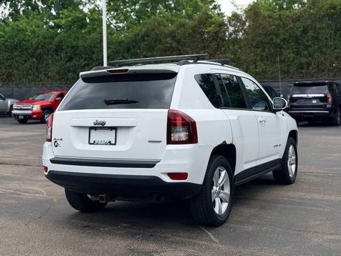 Used 2014 Jeep Compass Latitude AWD/4WD image 4