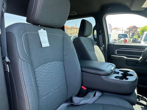 New 2026 RAM 2500 Big Horn AWD/4WD image 16
