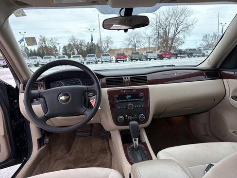 Used 2009 Chevrolet Impala LT image 14