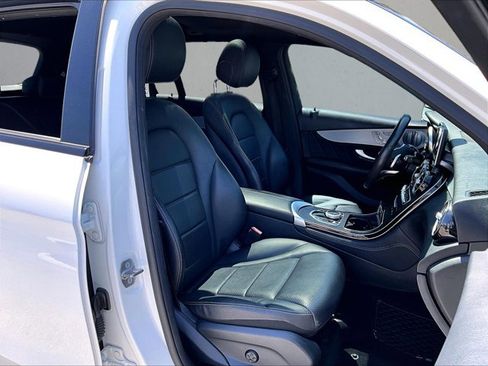 Used 2019 Mercedes-Benz GLC 300 image 9
