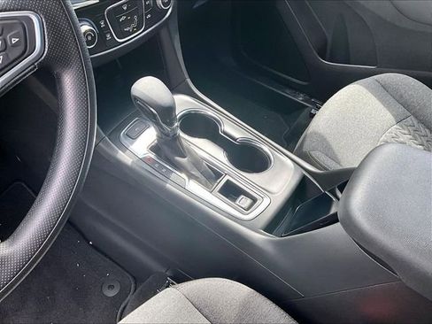 Used 2023 Chevrolet Equinox LT AWD/4WD image 15