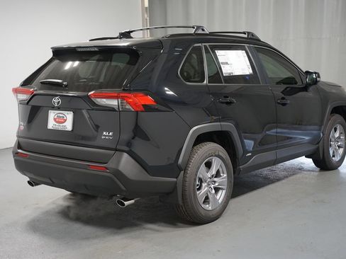 New 2025 Toyota RAV4 XLE image 8