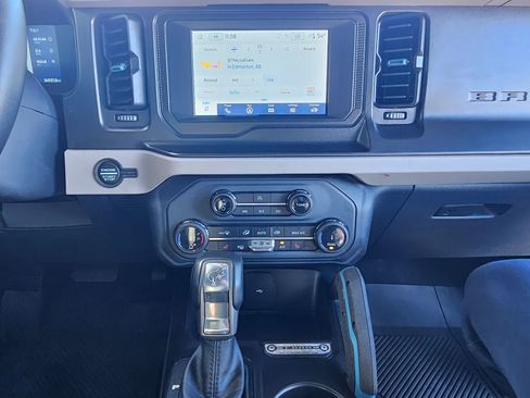 Used 2022 Ford Bronco Wildtrak image 10