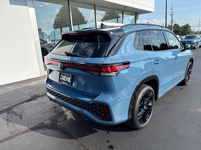 New 2026 Volkswagen Tiguan SE R-Line AWD/4WD image 7