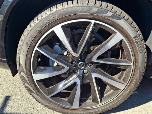 Used 2024 Volvo XC90 B5 Plus w/ Protection Package Premier AWD/4WD image 7