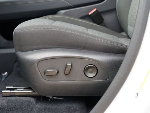 Certified 2025 GMC Acadia Elevation image 15