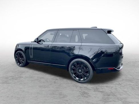 Certified 2025 Land Rover Range Rover SE image 5