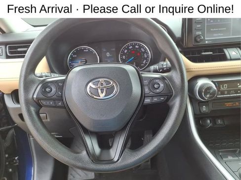 Used 2021 Toyota RAV4 XLE AWD/4WD image 15