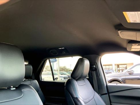 Certified 2020 Ford Explorer ST w/ Premium Technology Package image 13